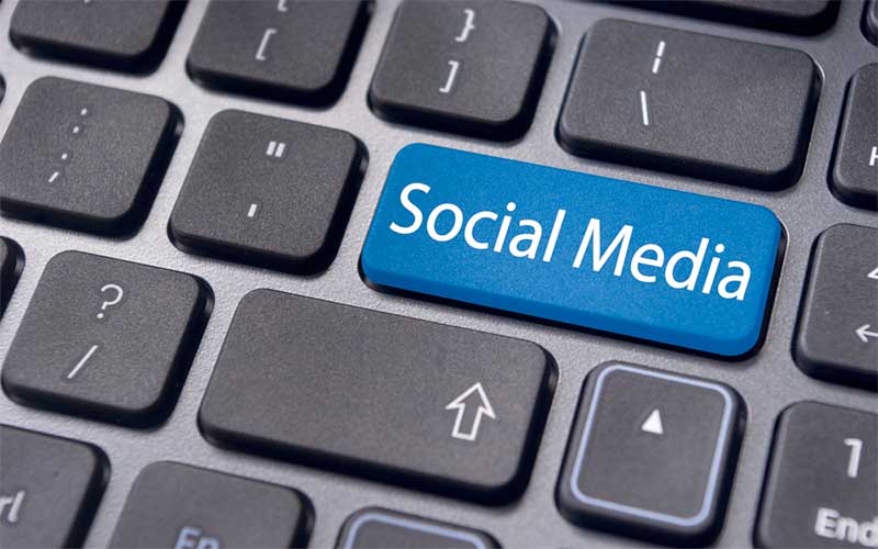 Fully-Integrated-Social-Media
